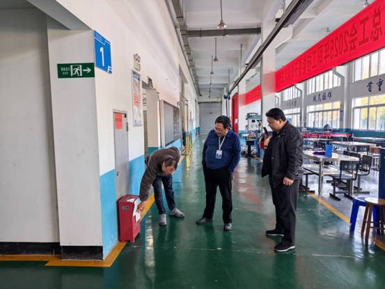 f6640b309c3199d7bed4d78c4da7cf7f_720