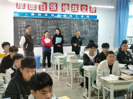 06B852BCAF62450CF8B8023A7B63C667